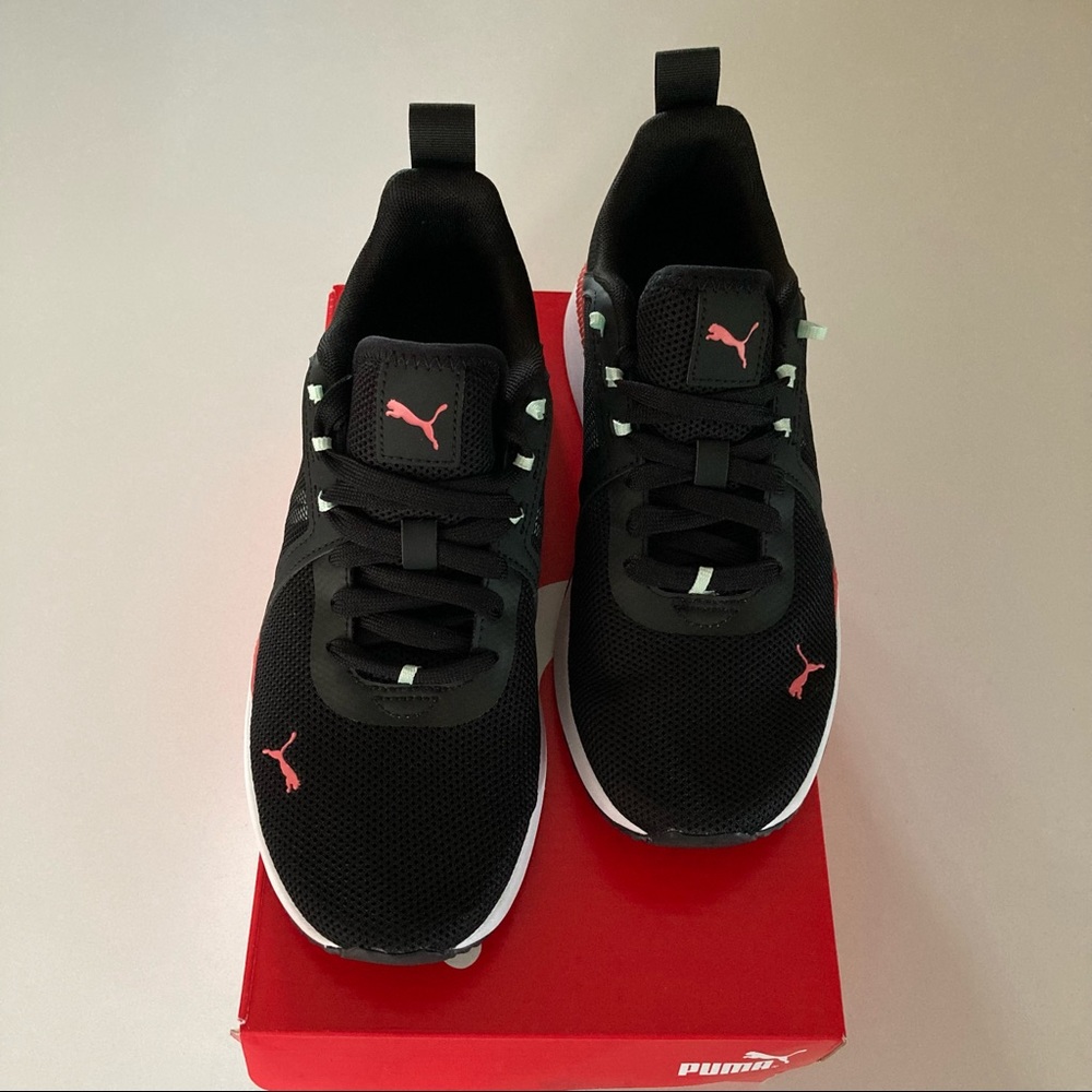 Puma Women’s Size 7.5 Pacer Net Cage Sneaker - Picture 3 of 9